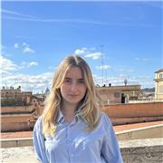 Studentessa del corso di Laurea in Matematica offre lezioni private online per riuscire a comprendere al meglio la materia