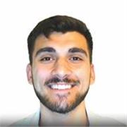 Soy profesor de inglés estadounidense con tres años de experiencia. Durante estos años de enseñanza, he tenido el placer de trabajar con estudiantes de todas las edades y de diferentes orígenes