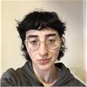 Estudiante de Lenguas Extranjeras experta en inglés, francés, español, gallego y portugués.