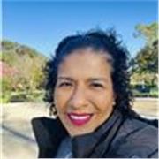 Me defino como una persona responsable, empática, creativa y organizada.