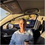 Soy una persona cariñosa, paciente y cercana. Me encanta trabajar con niños y quiero dar clases a alumnos de 6 a 12 años, adaptada