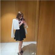 I am a patient and engaging English tutor helping learners gain confidence!