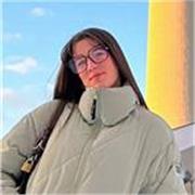 Etudiante trilingue parlant couramment anglais et allemand sur l'agglomération grenobloise. 