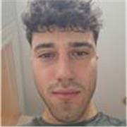 Graduado en Historia cursando actualmente el master de profesorado, muy interesado en ayudar a alumnos de ESO y bachiller