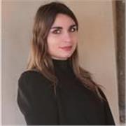 I’m a sunny person, ready to help you discover new worlds with my lessons 
