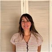 Profesora de español nativo con 3 años de experiencia ofrece clases particulares para adultos online.