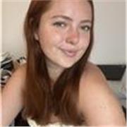 Británica nacida en España, con buen nivel de inglés por haber crecido en una familia británica