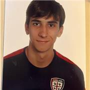 Soy un chico de 20 años que tiene experiencia trabajando con niños y soy mi amable y creo que puedo ayudar a la perfección.