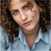 Posso aiutarti con qualsiasi materia! Sono molto brava a insegnare le lingue!