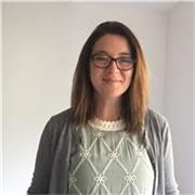 Experienced native English teacher with 10 years' experience teaching children, teenagers, and adults of all levels.