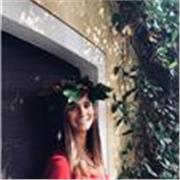 Insegnante di lingua inglese si propone per ripetizioni di lingua inglese e letteratura inglese ad allievi di ogni età e livello. Si propone inoltre per ripetizioni in francese, storia, geografia e italiano per alunni della scuola primaria e secondaria. D