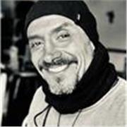 Passionate professional guiding youth, teams, and personal transformation.
People who are at a turning point in their life.