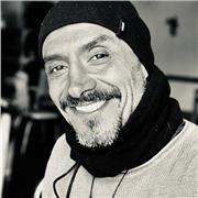 Passionate professional guiding youth, teams, and personal transformation.
People who are at a turning point in their life.