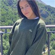 Doy clases de apoyo escolar a alumnos/as de primaria. Actualmente estudio 4 año de magisterio y tengo experiencia dando clases