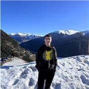 Ofrezco clases de repaso tanto para aprender materias de interés, como para ayudar con deberes y exámenes escolares hasta 4º ESO