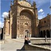 Apasionada por compartir la lengua y cultura española. Graduada en Máster de Enseñanza de Español para Extranjeros