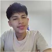 Profesor de matemáticas básicas con acompañamiento paciente y personalizado