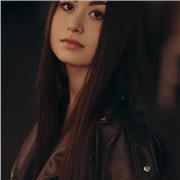 Vissuto in Spagna 2 anni e frequentato l’instituto Cervantez