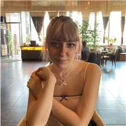 Studentessa bilingue offre lezioni di inglese