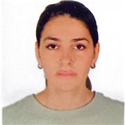 Étudiante en deuxième année d'informatique et mentor STEM donne cours de maths, anglais, arabe et programmation en ligne