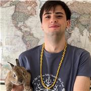 Licenciado en un doble grado de Humanidades y Magisterio