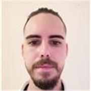 No soy profesor pero estoy capacitado para enseñar a alumnos en la informática para que empiecen con una buena base. 