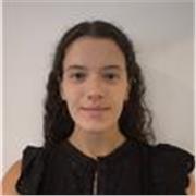 Profesor/a y canguro para alumnos de Primaria y 1º/2º de la ESO, ofreciendo apoyo escolar y entretenimiento seguro.