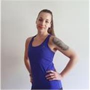 Instructora y dietista con más de 8 años de experiencia, imparto formación de bienestar corporativo integral a empresas con personal de oficina. 4 pilares fundamentales: Ergonomía | Gestión del Estrés | Pausas activas y Fuerza | Nutrición Saludable en la 
