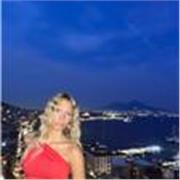 Sono una ragazza di 19 anni che frequenta l'università. Offro il servizio di aiuto compiti e ripetizioni in science umane e italia