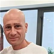 Insegnante esperto con pluriennale esperienza scolastica in discipline aziendali, giuridiche e economiche