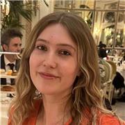 I am a patient and encouraging tutor who offers private lessons aimed at GCSE and A level students in maths and science.