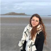 Studentessa universitaria offre ripetizioni matematica