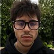 Profesor joven de inglés para cualquier tipo de estudiante, alegre y profesional.