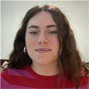 Graduada en Biología y estudiante del máster en formación del profesorado en la universidad de Málaga 