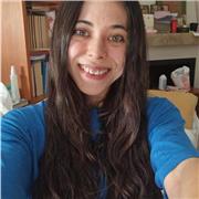 Soy maestra de primaria de educación especial, y doy clases de matematicas, lengua y clases de apoyo para hacer los deberes o avanzar en la materia