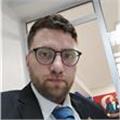 Her yaştan öğrenciye ders veren ingilizce öğretmeni