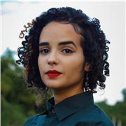 Professora de inglês para crianças, jovens e adultos