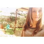 Sono a disposizione per aiutare ad eseguire i compiti scolastici quotidiani, impartire lezioni di italiano, offrire supporto nell’esercizio del public speaking e nell’acquisizione di maggior sicurezza in se stessi