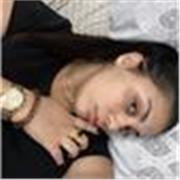 Soy chica carismática , alegre y divertida , con ganas de enseñar y darlo todo .
