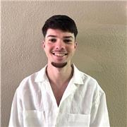 Divetido, dinamico me gusta que el alumno de siempre de si lo mejor