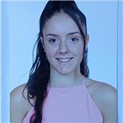 Profesora de apoyo escolar con experiencia dando clases para alumnado en distintas materias