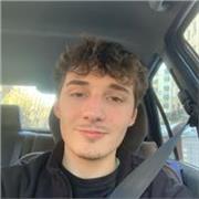 Estudiante a un año de acabar la carrera de doble titulación en ingeniería informática y estadística. Con muchas ganas de enseñar!