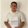 Graduado en biología imparte clases sobre ciencias naturales, química, matemáticas, física y, por supuesto, biología hasta 4º de la eso