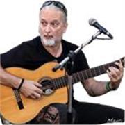 Ciao, offro lezioni di chitarra  open-minded  personalizzate e divertenti!