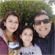 Profesional con conocimientos en matemáticas y otras materias, con ganas de compartir mis conocimientos a los más jóvenes