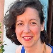 Profesora para problemas de aprendizaje en niños con necesidades educativas especiales