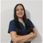 Profesora de enfermería apta para todos los niveles 