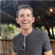 Soy hablante nativa de inglés y me especializo en dar instrucción de inglés tanto online como presencial, a niños y adultos en Sevilla, España. Soy un ex teniente del ejército de los Estados Unidos con 4 años de experiencia en la creación de planes de lec
