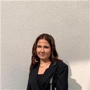 Entdecke deinen Wissensdurst mit Amina Erna's Nachhilfe!