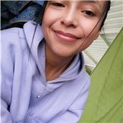 El profesor enseña Español